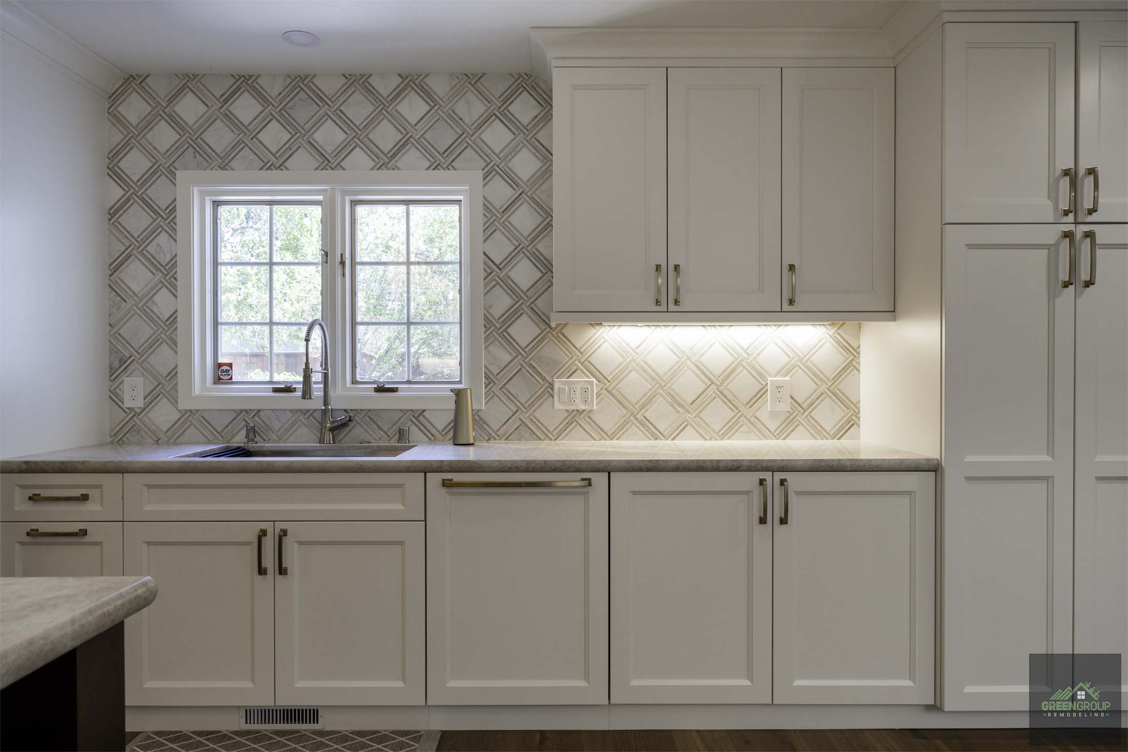 ADU Kitchen Requirement - image of kitchen sink and cabinets